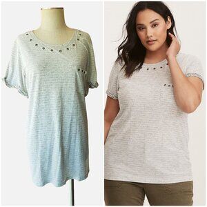 Torrid Arrow Print Grommet Pocket Tee - 4 / 26